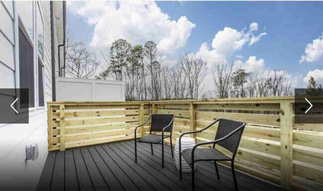 Building Photo - 3443 Catalan Aly