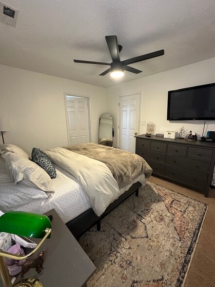 Building Photo - 1097 N Cedar Blvd