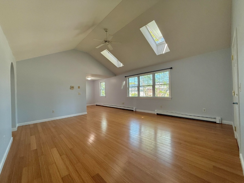 Building Photo - 56 Center St