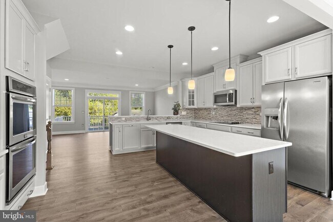 Building Photo - 10541 Hinton Wy