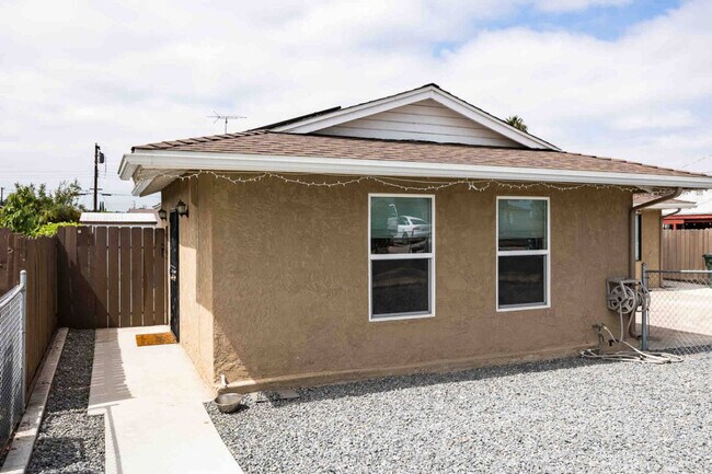 Building Photo - 910 S Lincoln Ave