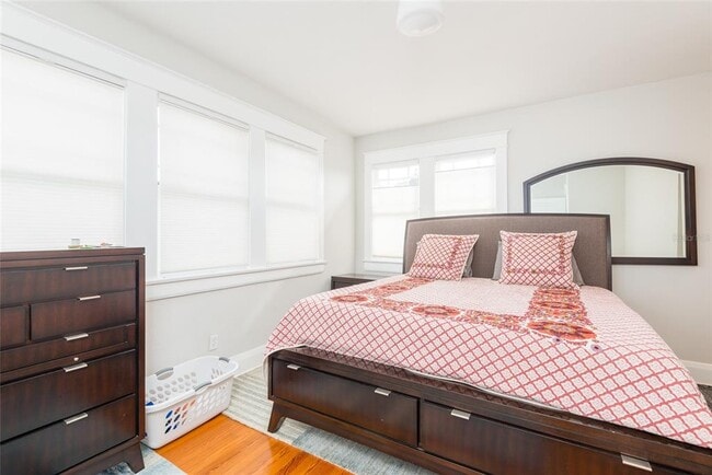 Building Photo - 705 W Alfred St