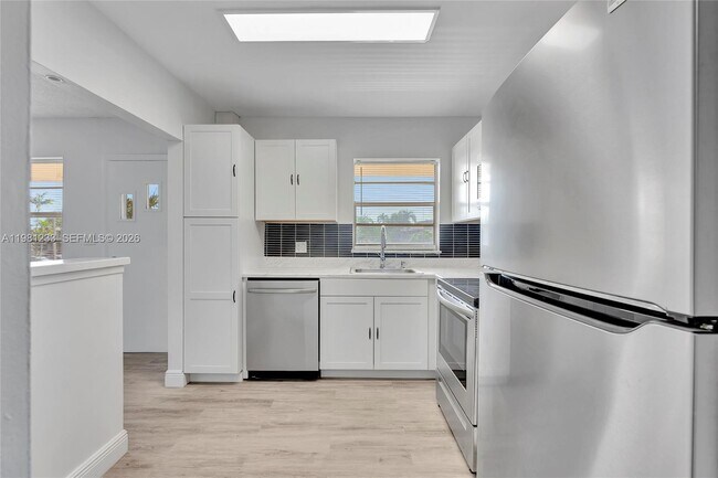 Building Photo - 2060 NW 81st Ave