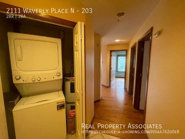 Building Photo - 2111 Waverly Pl N