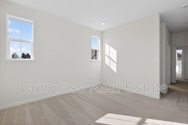 Building Photo - 3814 Norbridge Ave