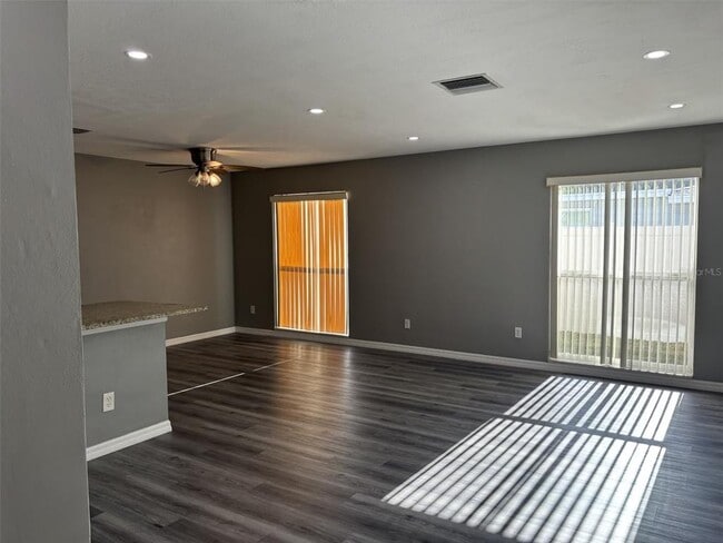 Building Photo - 4940 Shell Stream Blvd