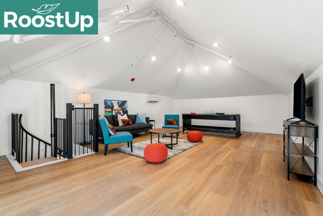 Building Photo - Furnished Bedroom with Private Bath in Mission Hill