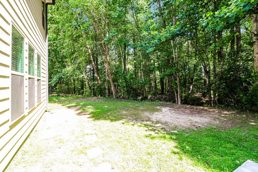 Building Photo - 321 Moorland Ct