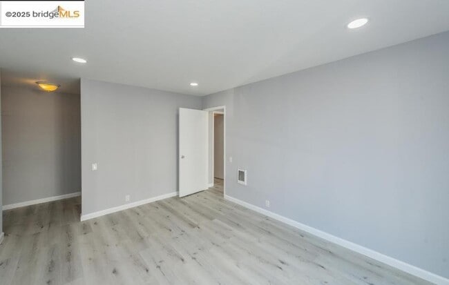 Building Photo - 4099 Howe St