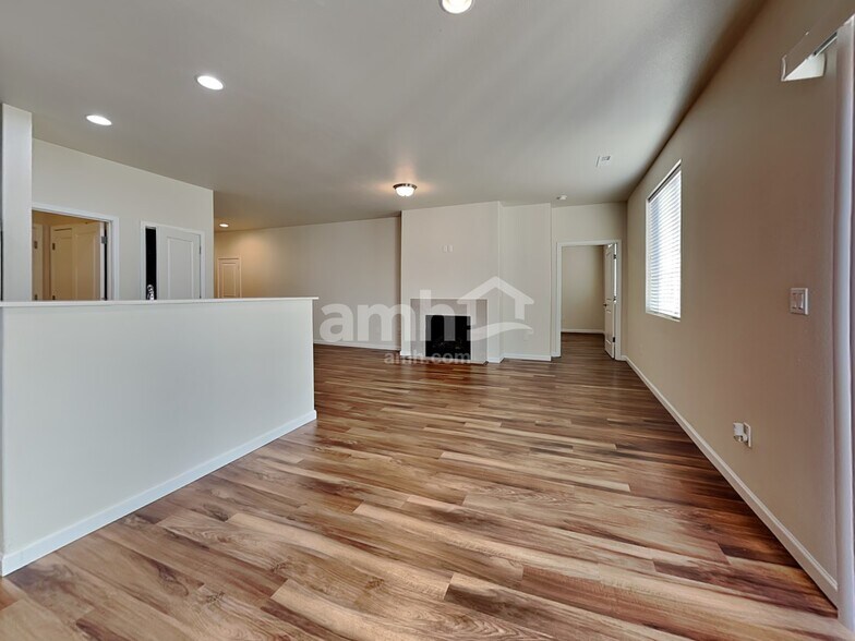 Building Photo - 16602 NE 91st St