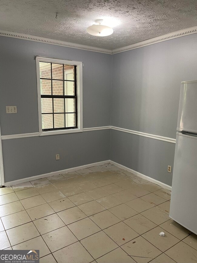 Building Photo - 150 Hunters Ln