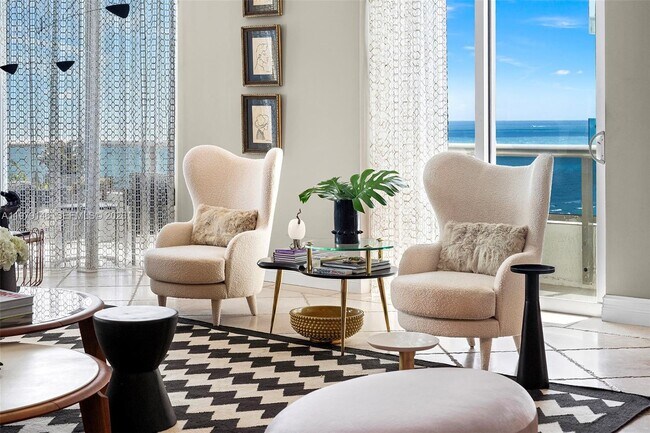 Building Photo - 5801 Collins Ave