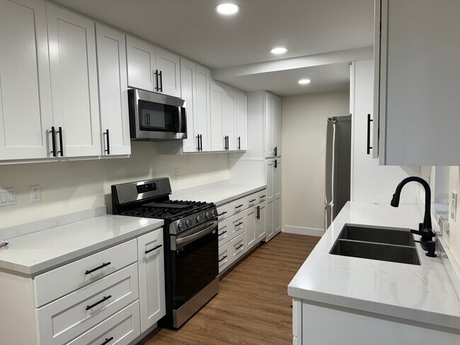 Building Photo - 2783 Union Ave