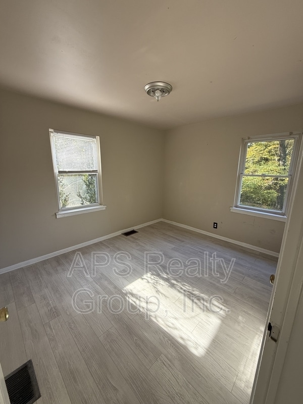 Building Photo - 3654 Yale Ave