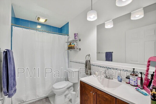 Building Photo - 2700 Yarmouth Dr