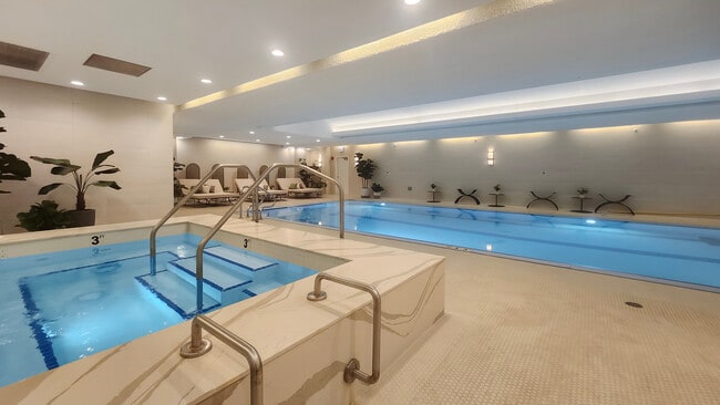 Building Photo - 850 N Lake Shore Dr