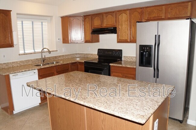 Building Photo - 3418 W Adobe Dam Rd