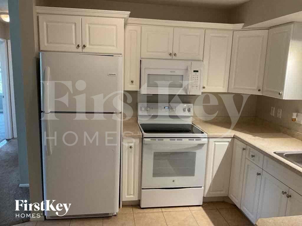 Building Photo - 557 Mayview Ave NW