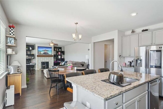 Building Photo - 3605 Broadwick Ln