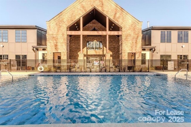 Building Photo - 3110 Doe River Wy