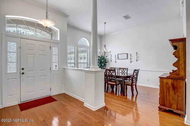 Building Photo - 624 Headwaters Ln