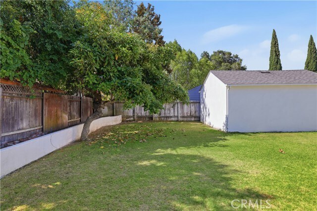 Building Photo - 2311 Valencia St N