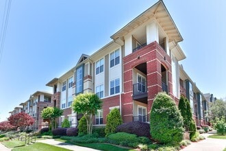 Building Photo - Camden Dilworth
