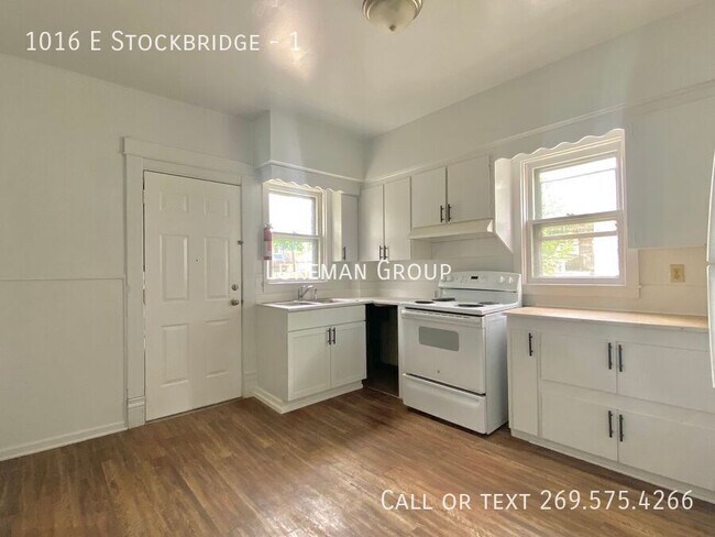 Primary Photo - 1016 E Stockbridge-1