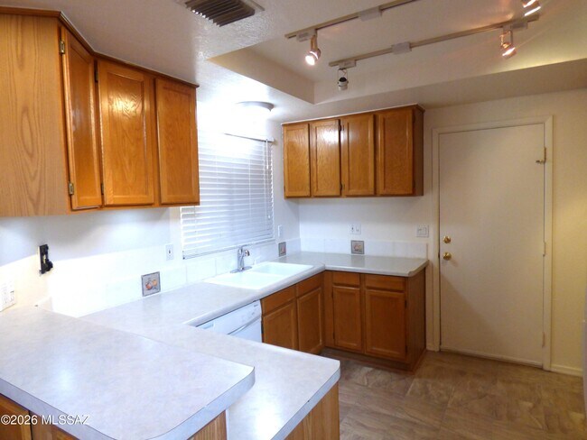 Building Photo - 9500 E Stonehaven Way