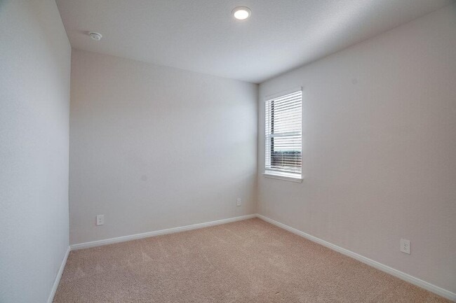 Building Photo - 152 Docile Lp