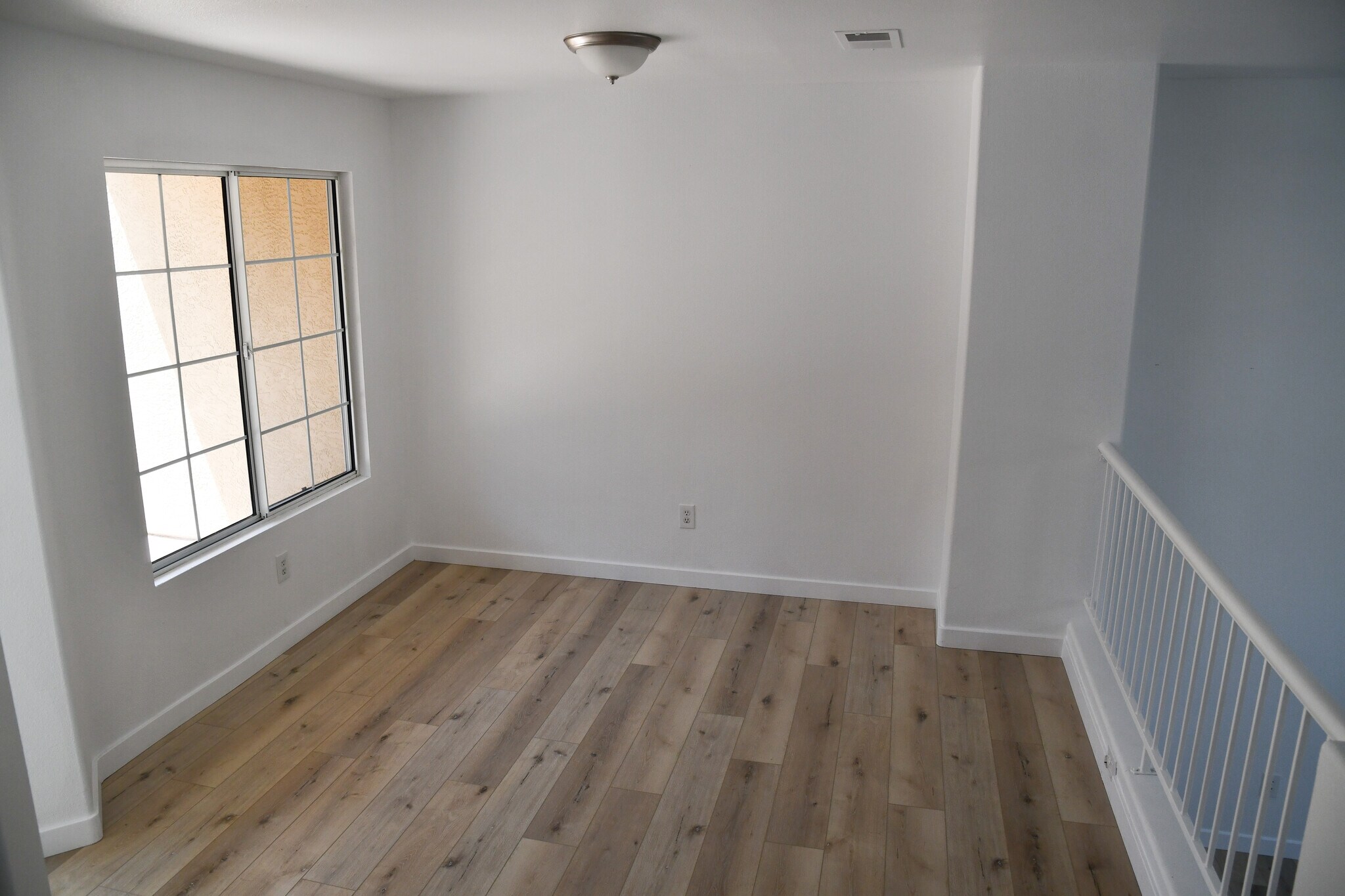 Dining Area - 12613 El Camino Real