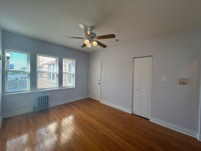 Building Photo - 4411 N Kenneth Ave