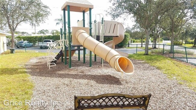 Building Photo - 2 br, 2 bath House - 4625 St. Croix Ln. #1137