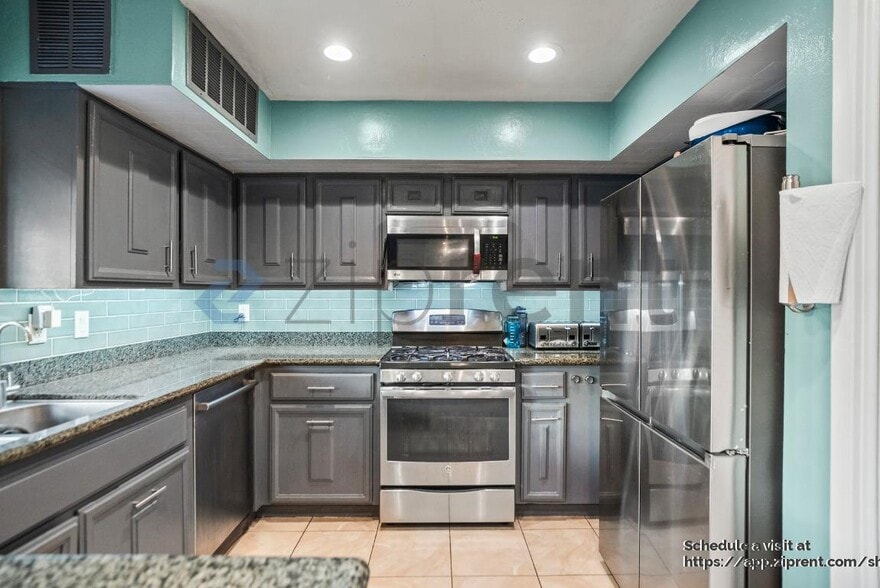 Building Photo - 6090 Calle De Amor