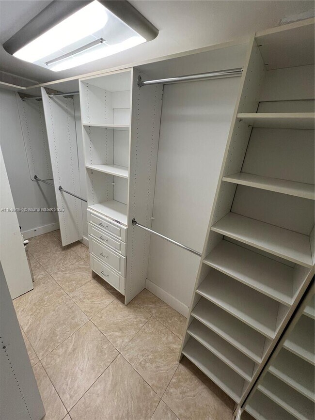 Building Photo - 1515 NE 125th Terrace