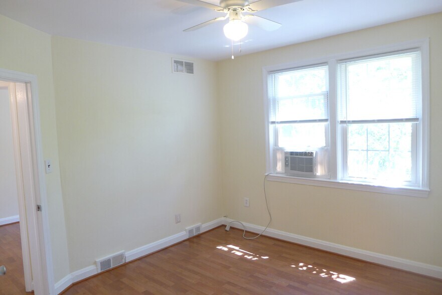 Building Photo - 1129 Gleneagle Rd