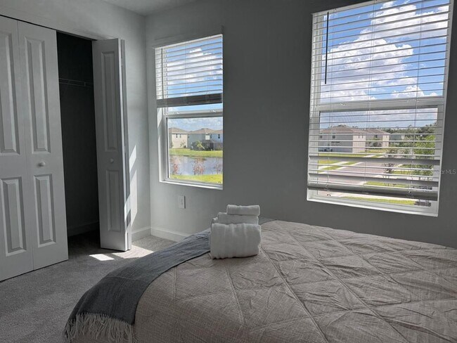 Building Photo - 7111 E Pine Pkwy