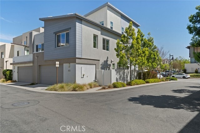 Building Photo - 101 Stage