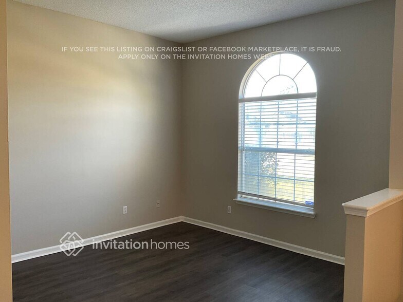 Building Photo - 12243 Mantle Dr