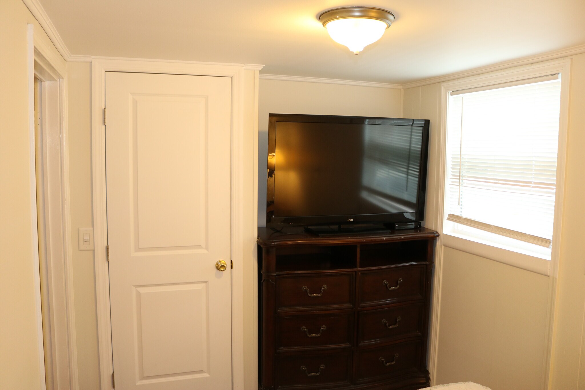 Building Photo - 202 S Catherine St