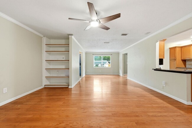 Building Photo - 4731 NW 39th St