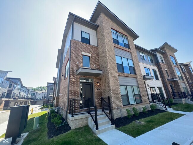 Building Photo - 11585 Fulham St