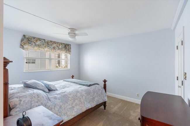 Building Photo - 3310 S Ocean Blvd