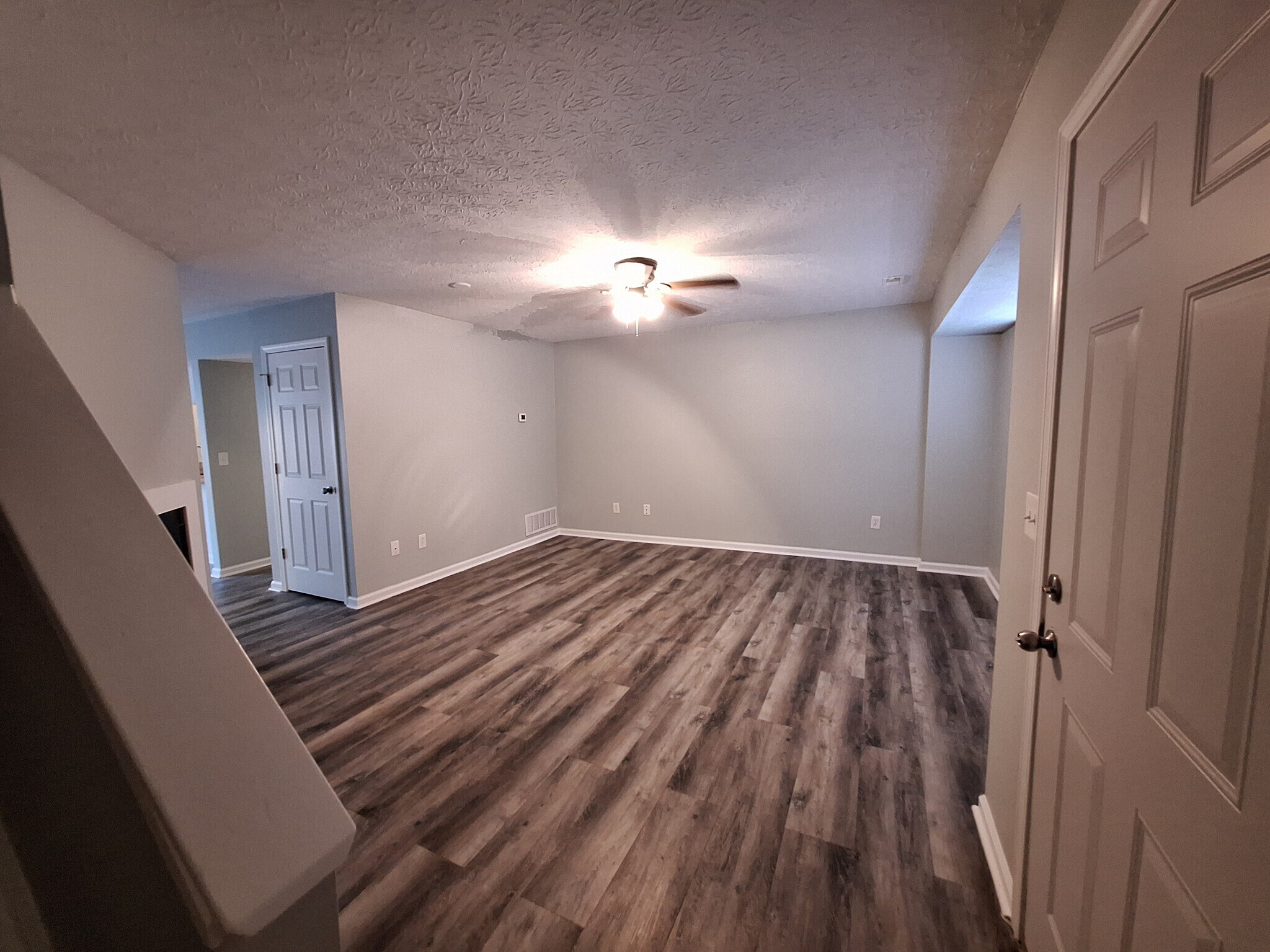 Building Photo - 324 Cross Wind Dr