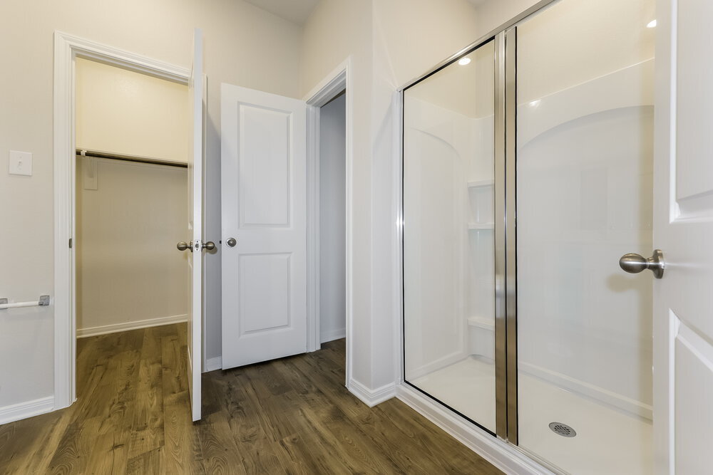 Building Photo - 15663 Plum Brk Dr