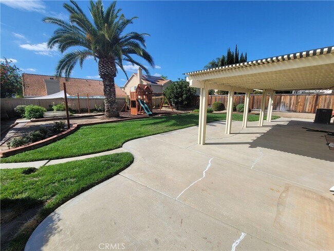 Building Photo - 24095 Fuschia Ct