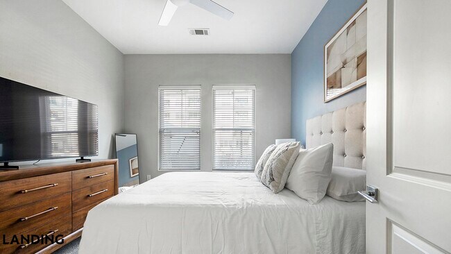 Building Photo - 15401 Chenal Pkwy