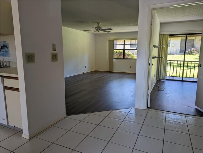 Building Photo - 4023 Bluff Oak Ct