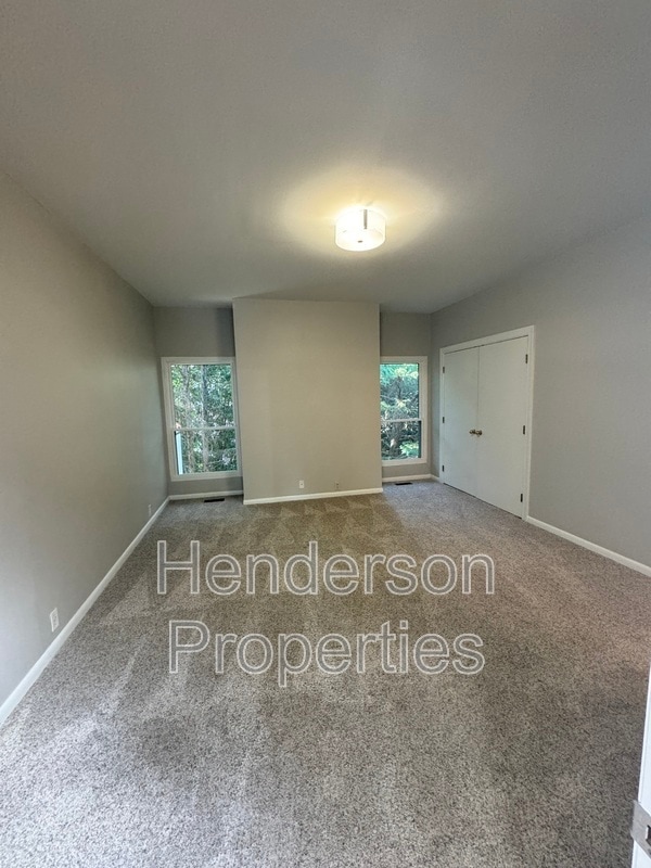 Building Photo - 501 Fenton Pl