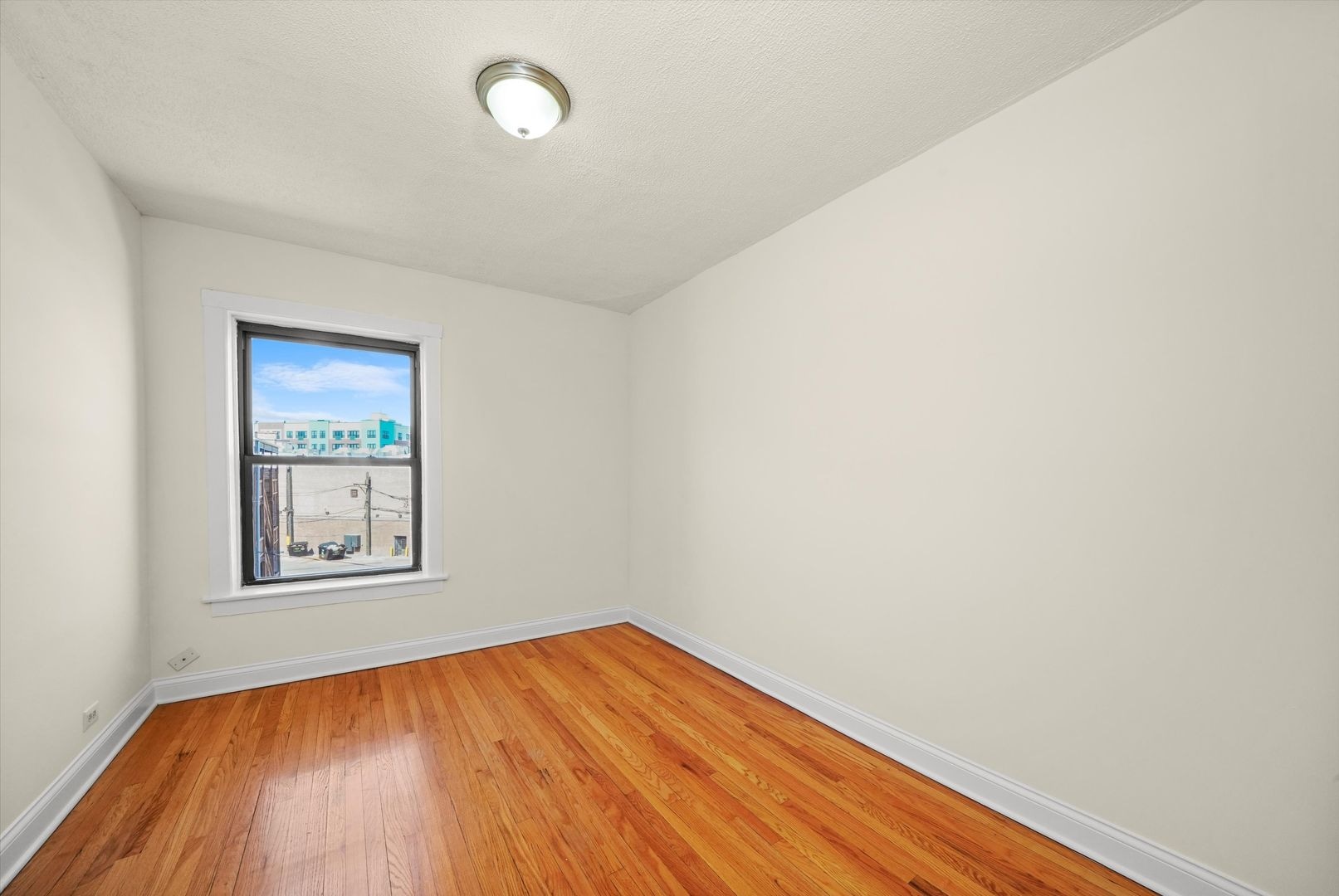 Building Photo - 2649 N Spaulding Ave